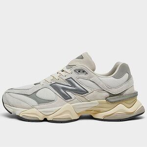 New Balance Men's Beige Sneakers